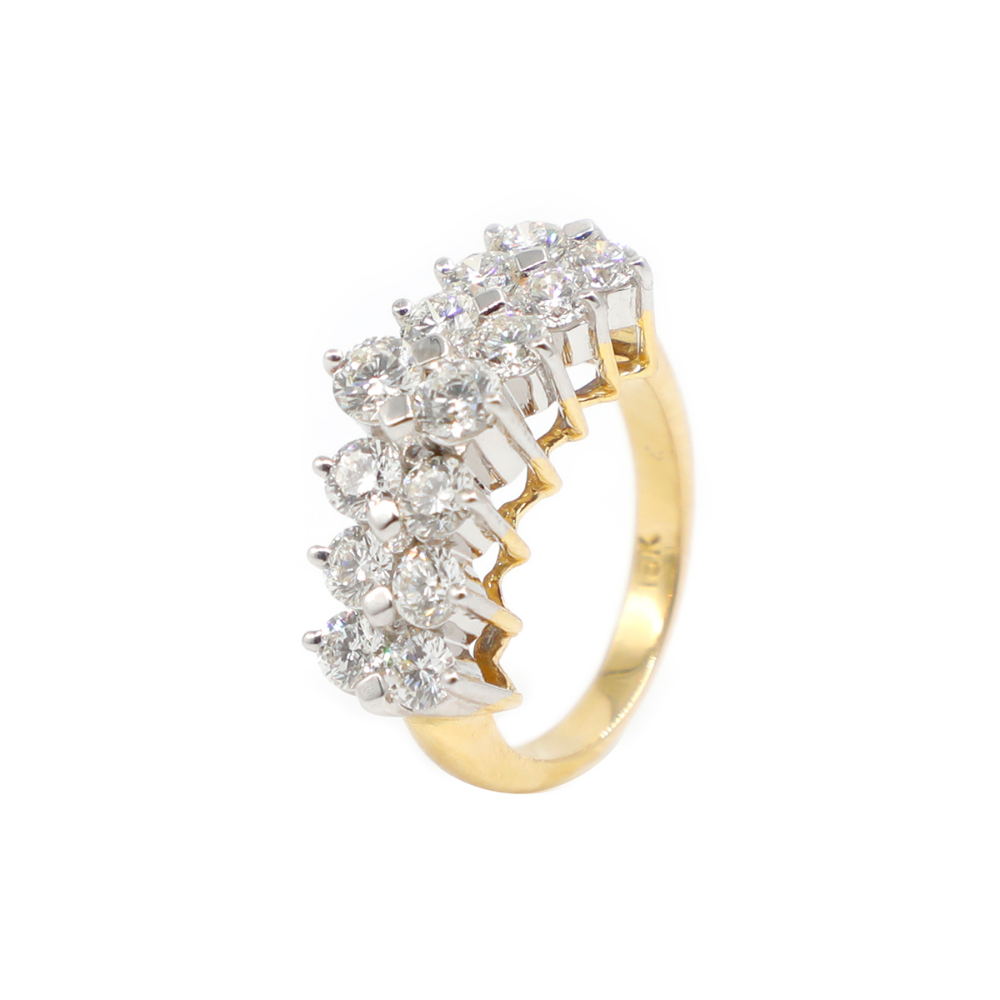 Isha Ambani Donned To-Be-'Bhabhi', Radhika Merchant's 3-Finger Diamond Ring  At Jio World Plaza Event